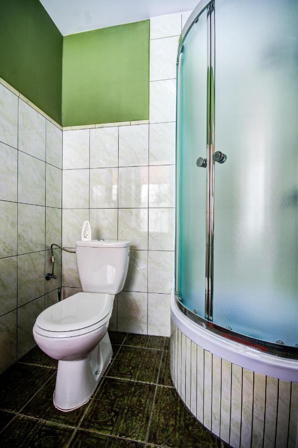 Villa Dom Na Starym Goscincu Tiszyna Dubicze Cerkiewne Esterno foto